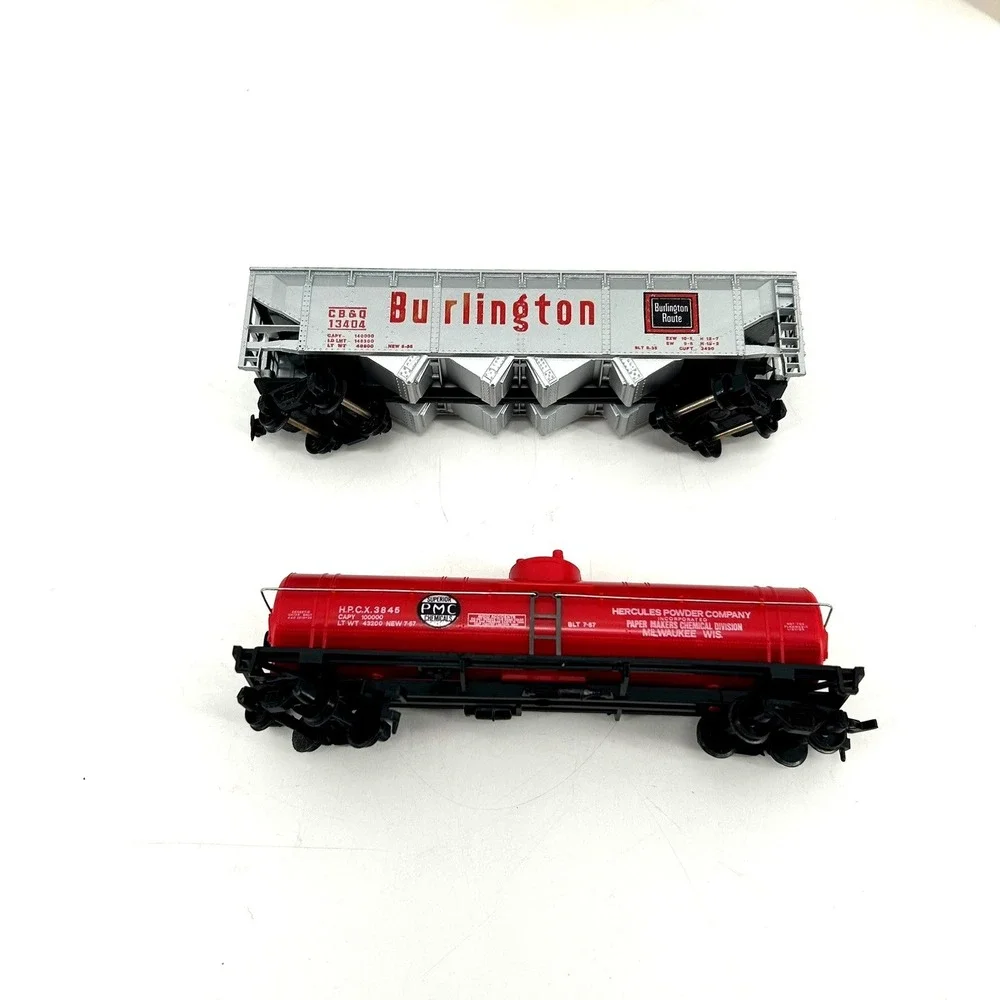 Bachmann HO Scale Silver Flyer Electric Train Set Santa Fe Locomotive 0633 1123